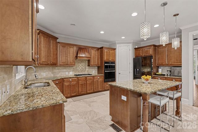 17018 Harcombe Drive, Charlotte, NC 28277