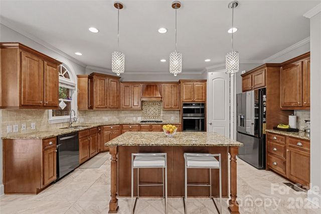 17018 Harcombe Drive, Charlotte, NC 28277