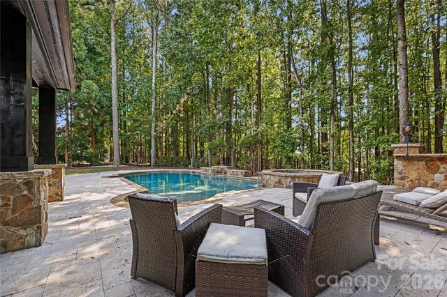 17018 Harcombe Drive, Charlotte, NC 28277
