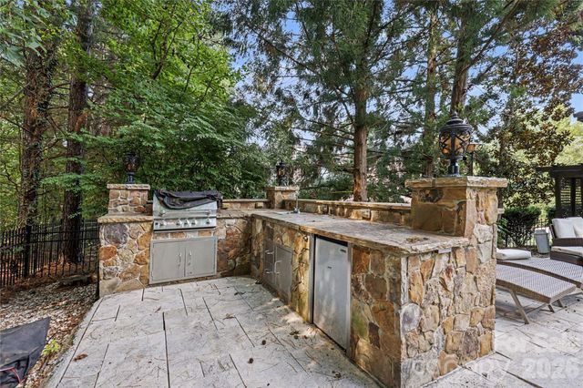 17018 Harcombe Drive, Charlotte, NC 28277