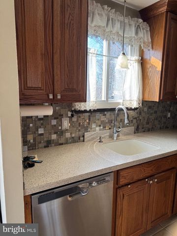 420 W WOOD ST, Vineland, NJ 08360