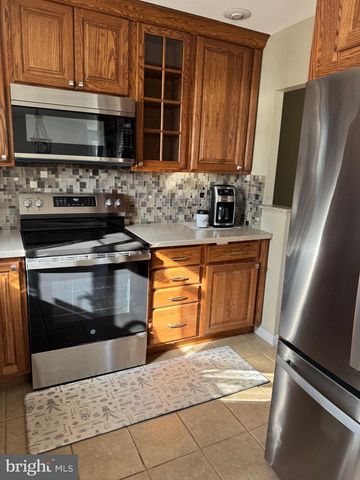 420 W WOOD ST, Vineland, NJ 08360