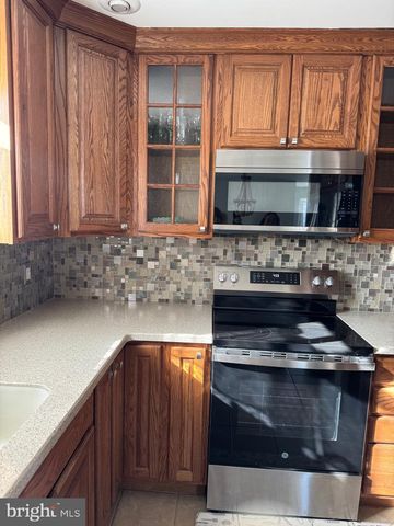 420 W WOOD ST, Vineland, NJ 08360
