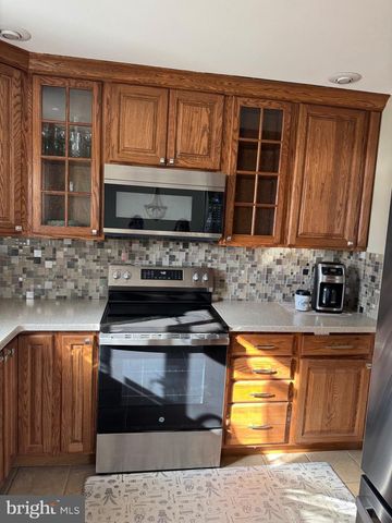 420 W WOOD ST, Vineland, NJ 08360