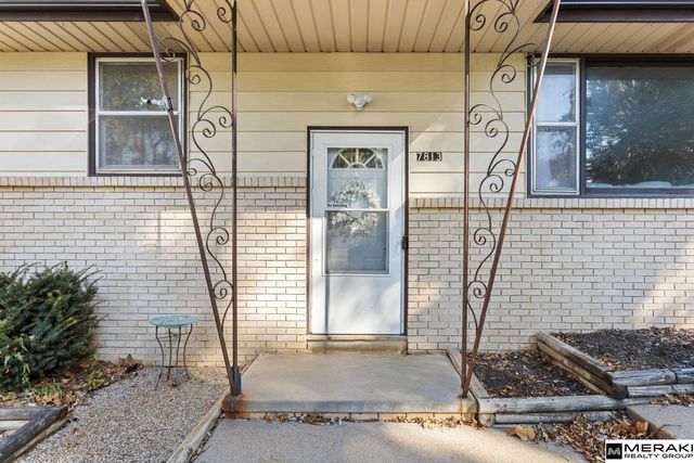 7813 Arends Circle, Bellevue, NE 68147