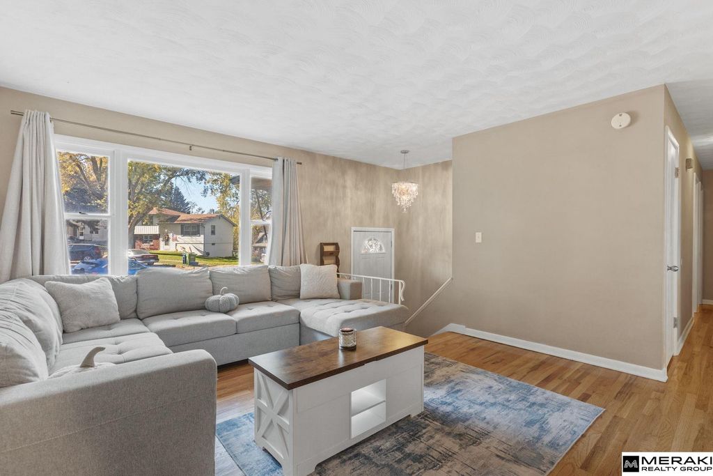 7813 Arends Circle, Bellevue, NE 68147