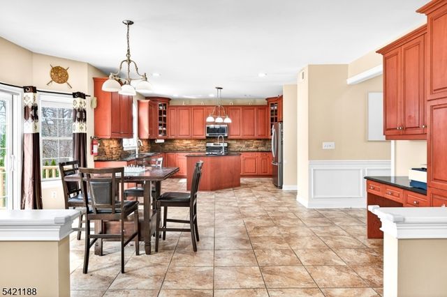 6 Hunter Dr, Mount Olive Twp., NJ 07828