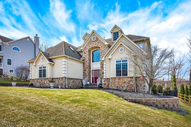 6 Hunter Dr, Mount Olive Twp., NJ 07828