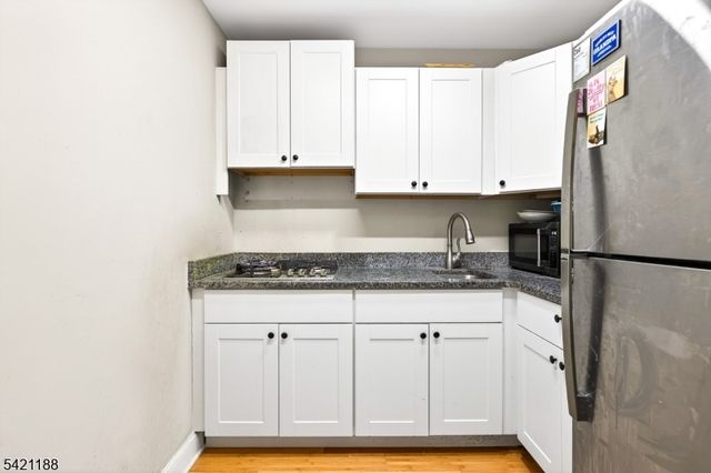 6 Hunter Dr, Mount Olive Twp., NJ 07828