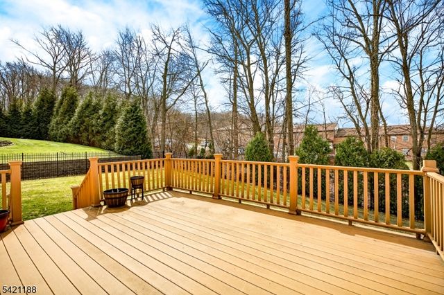 6 Hunter Dr, Mount Olive Twp., NJ 07828