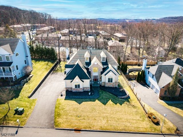 6 Hunter Dr, Mount Olive Twp., NJ 07828