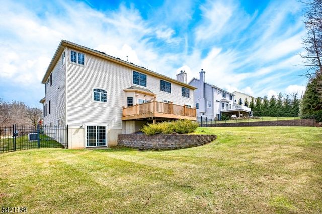 6 Hunter Dr, Mount Olive Twp., NJ 07828