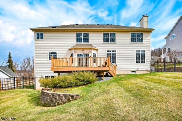 6 Hunter Dr, Mount Olive Twp., NJ 07828