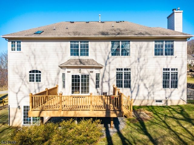 6 Hunter Dr, Mount Olive Twp., NJ 07828