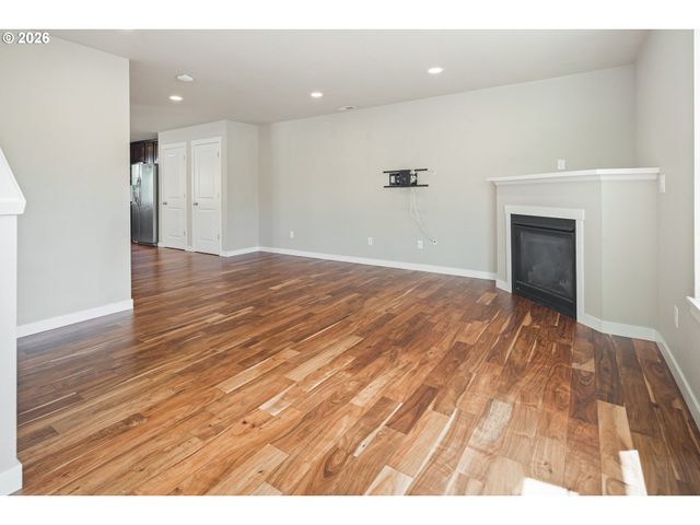 7578 Se DIVISION St C, Portland, OR 97206