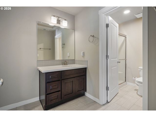 7578 Se DIVISION St C, Portland, OR 97206