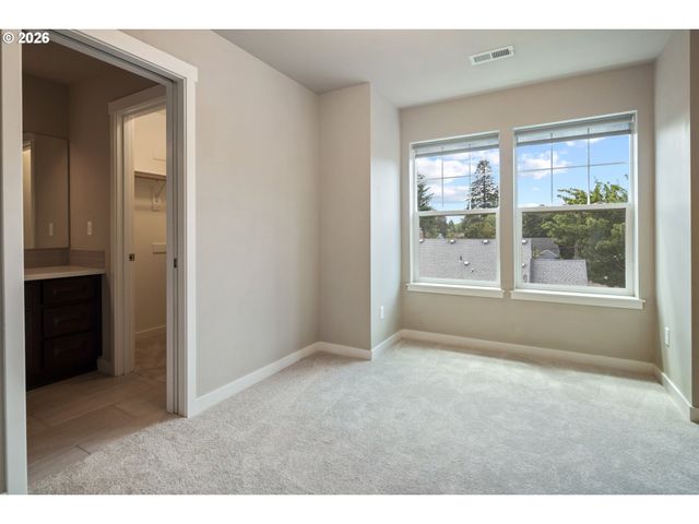 7578 Se DIVISION St C, Portland, OR 97206