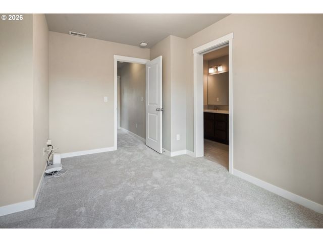 7578 Se DIVISION St C, Portland, OR 97206