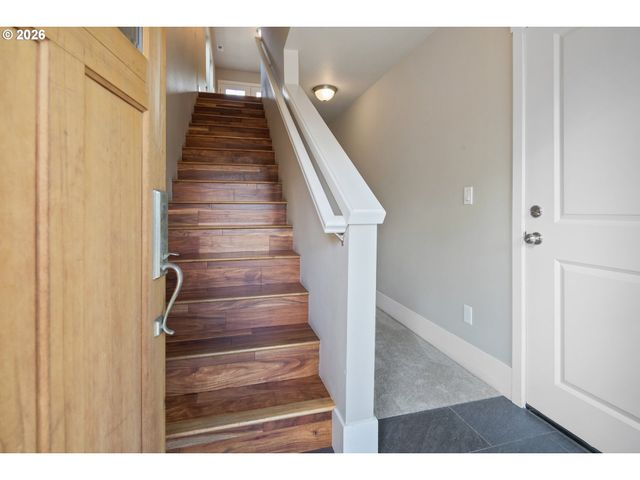 7578 Se DIVISION St C, Portland, OR 97206