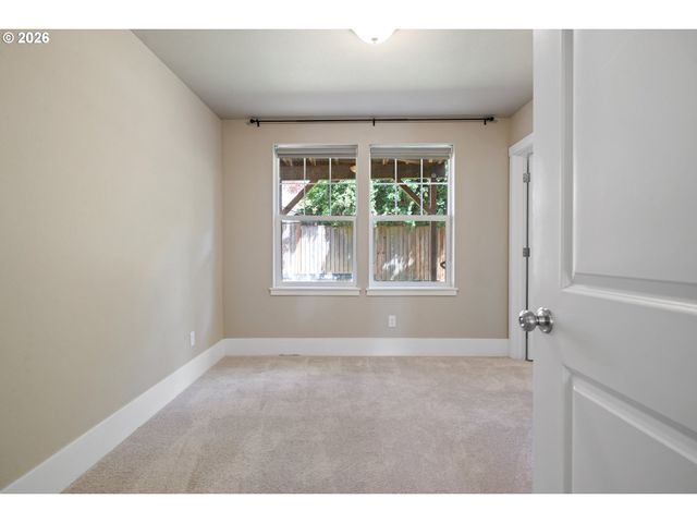 7578 Se DIVISION St C, Portland, OR 97206