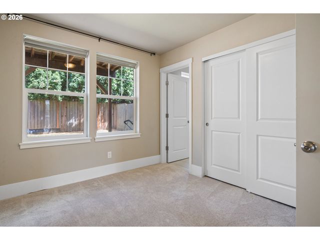 7578 Se DIVISION St C, Portland, OR 97206