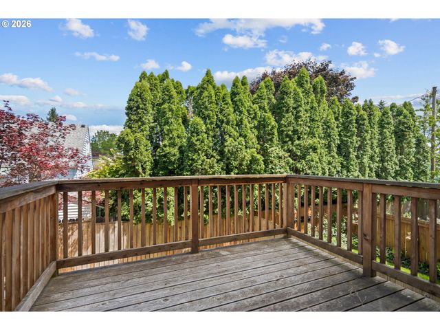 7578 Se DIVISION St C, Portland, OR 97206