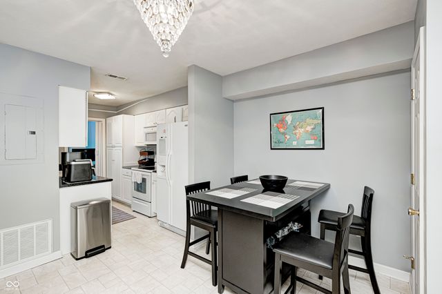 918 Ardsley Drive, Indianapolis, IN 46234