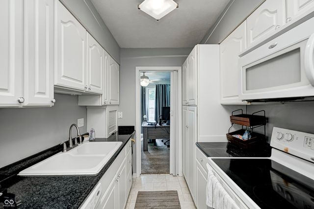 918 Ardsley Drive, Indianapolis, IN 46234