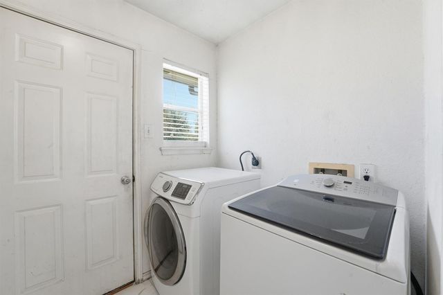 3901 22nd Street N, Texas City, TX 77590