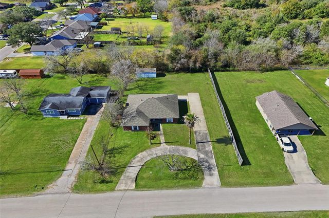 3901 22nd Street N, Texas City, TX 77590