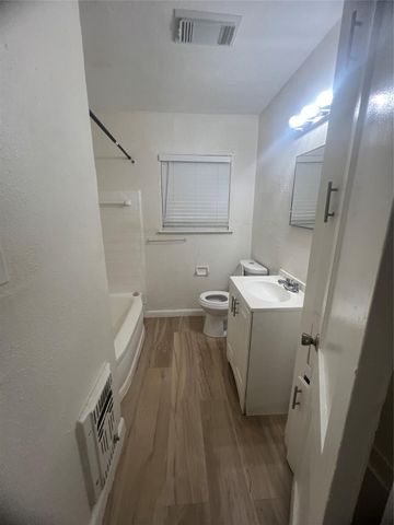 5715 Westover Street, Houston, TX 77033