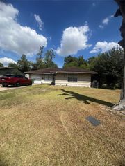 5715 Westover Street, Houston, TX 77033
