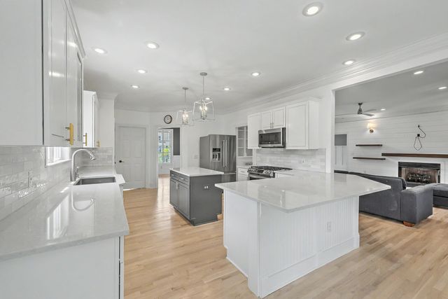 1040 Rivershore Road, Charleston, SC 29492