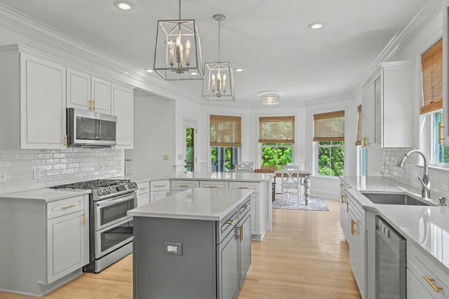1040 Rivershore Road, Charleston, SC 29492