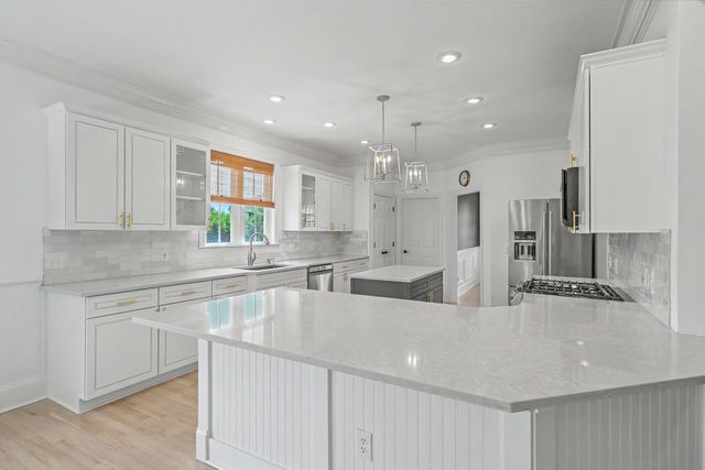 1040 Rivershore Road, Charleston, SC 29492