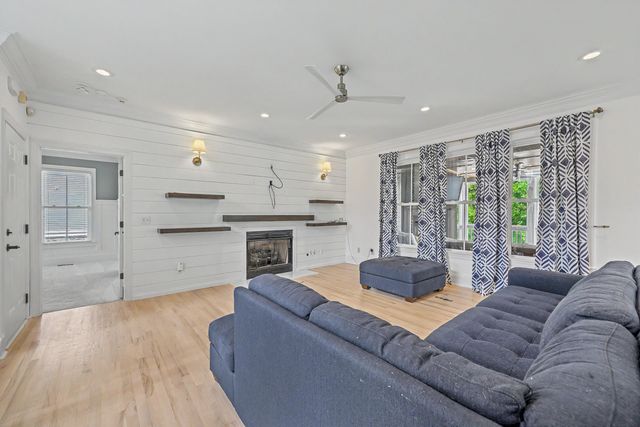 1040 Rivershore Road, Charleston, SC 29492