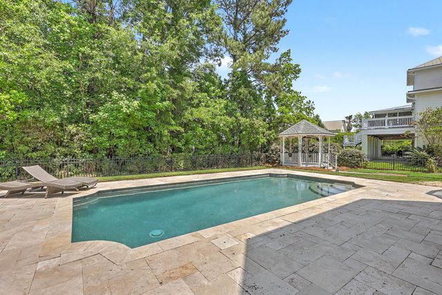 1040 Rivershore Road, Charleston, SC 29492