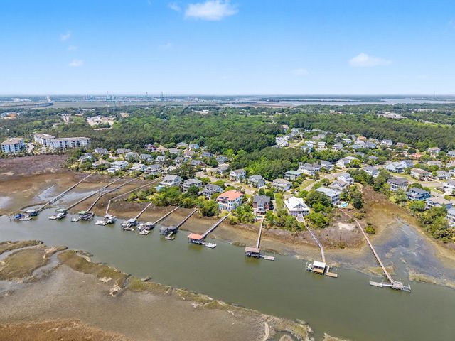 1040 Rivershore Road, Charleston, SC 29492