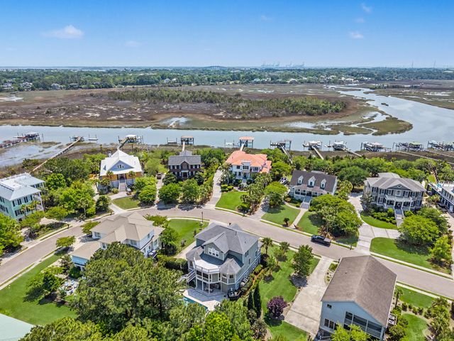 1040 Rivershore Road, Charleston, SC 29492