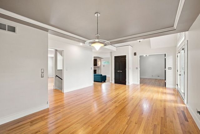 2752 Wendy Drive, Naperville, IL 60565