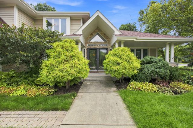 2752 Wendy Drive, Naperville, IL 60565