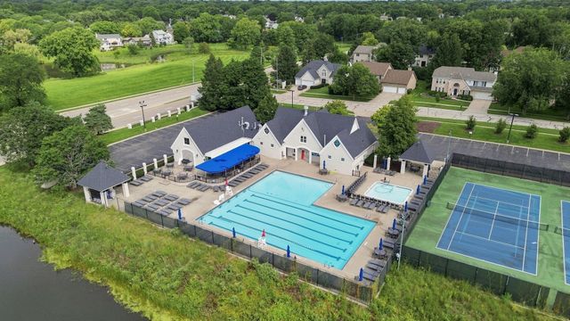 2752 Wendy Drive, Naperville, IL 60565