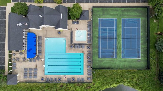 2752 Wendy Drive, Naperville, IL 60565