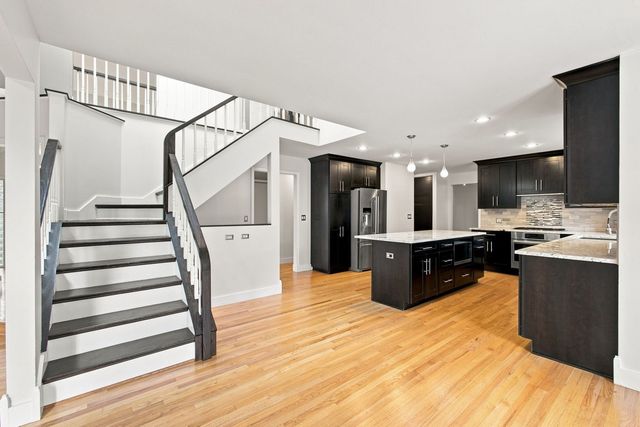 2752 Wendy Drive, Naperville, IL 60565