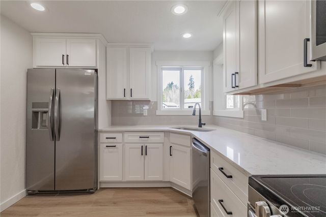 11 E Mox Chehalis Road, Mccleary, WA 98557