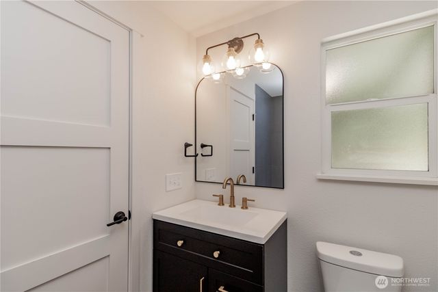 11 E Mox Chehalis Road, Mccleary, WA 98557