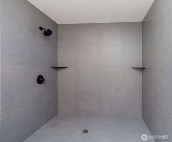 11 E Mox Chehalis Road, Mccleary, WA 98557