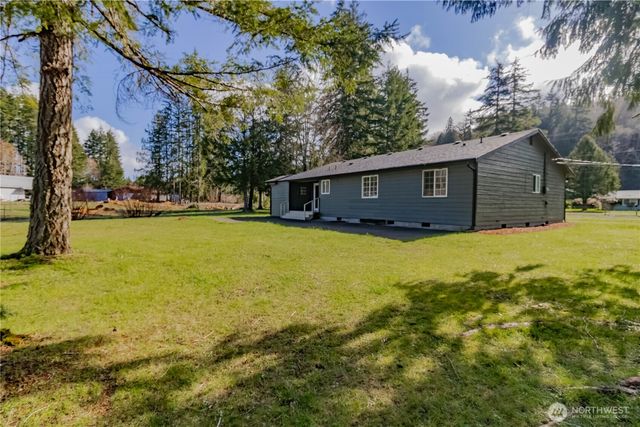 11 E Mox Chehalis Road, Mccleary, WA 98557