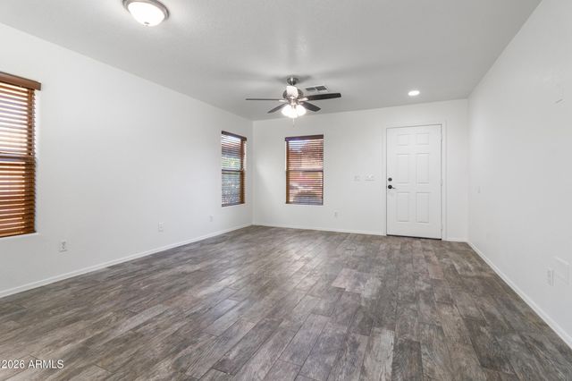 6425 W HARWELL Road, Laveen, AZ 85339