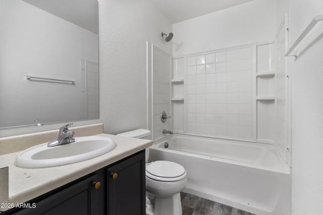 6425 W HARWELL Road, Laveen, AZ 85339